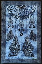 Load image into Gallery viewer, Dreamcatcher Throw
